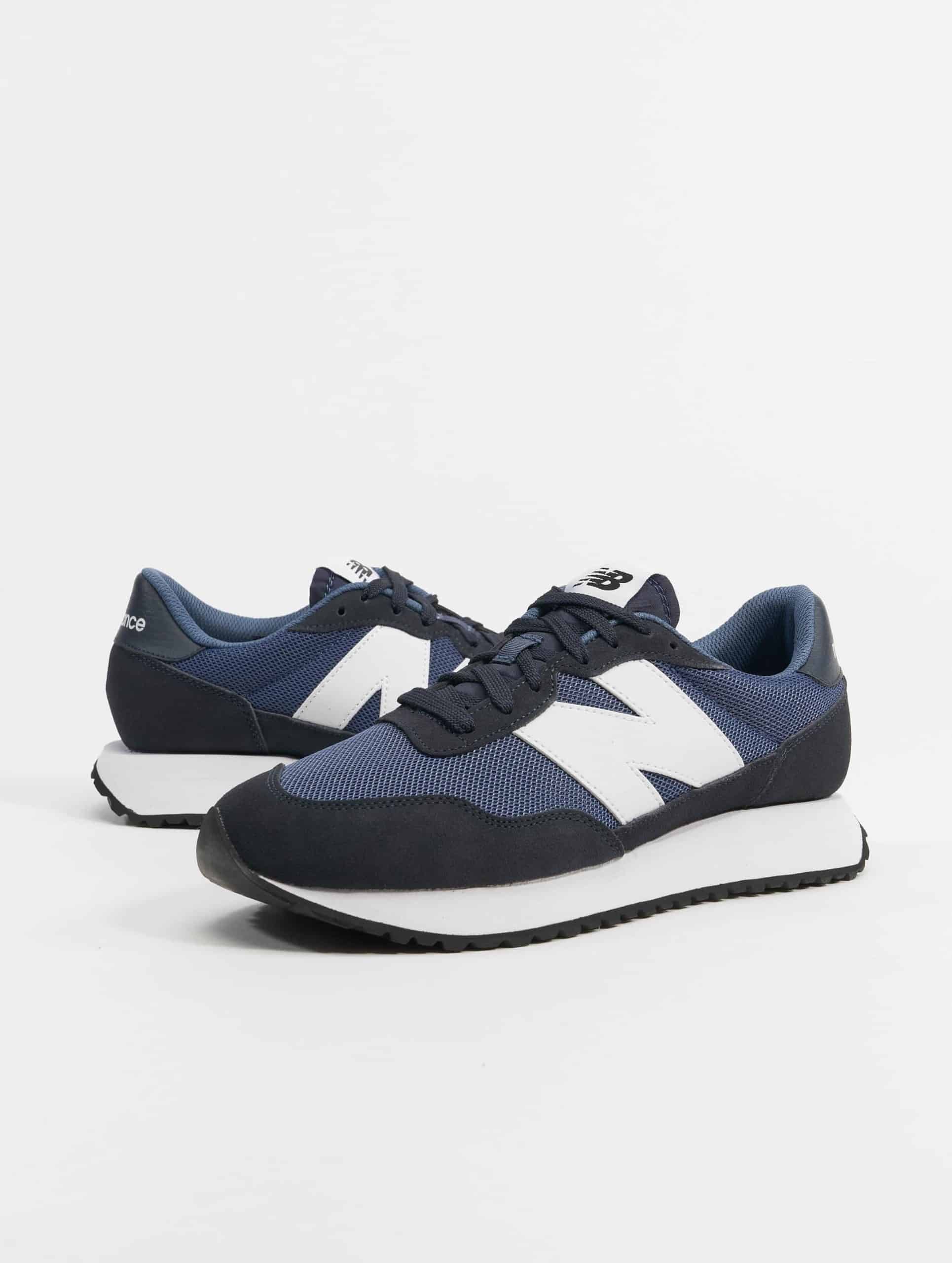 New Balance 237 Schuhe Vrouwen,Mannen,Unisex op kleur blauw, Maat 43