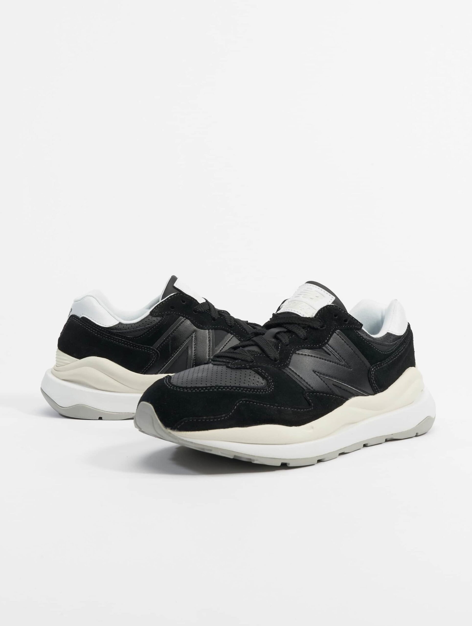 New Balance Scarpa Lifestyle Uomo Suede Perf. Leather Sneakers Unisex op kleur zwart, Maat 42
