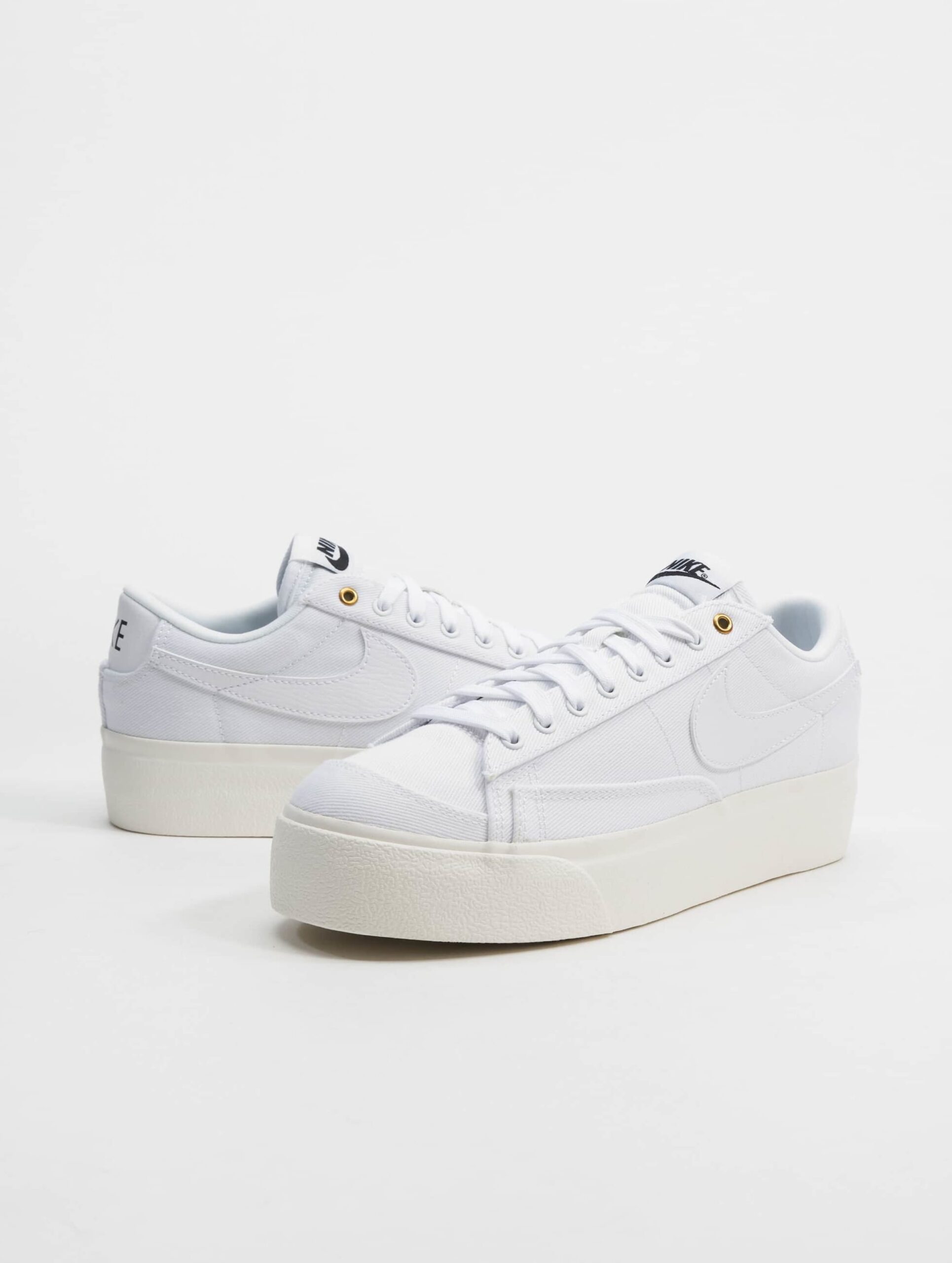 Nike Blazer Low Platform Cnvs Sneakers Frauen,Unisex op kleur wit, Maat 42