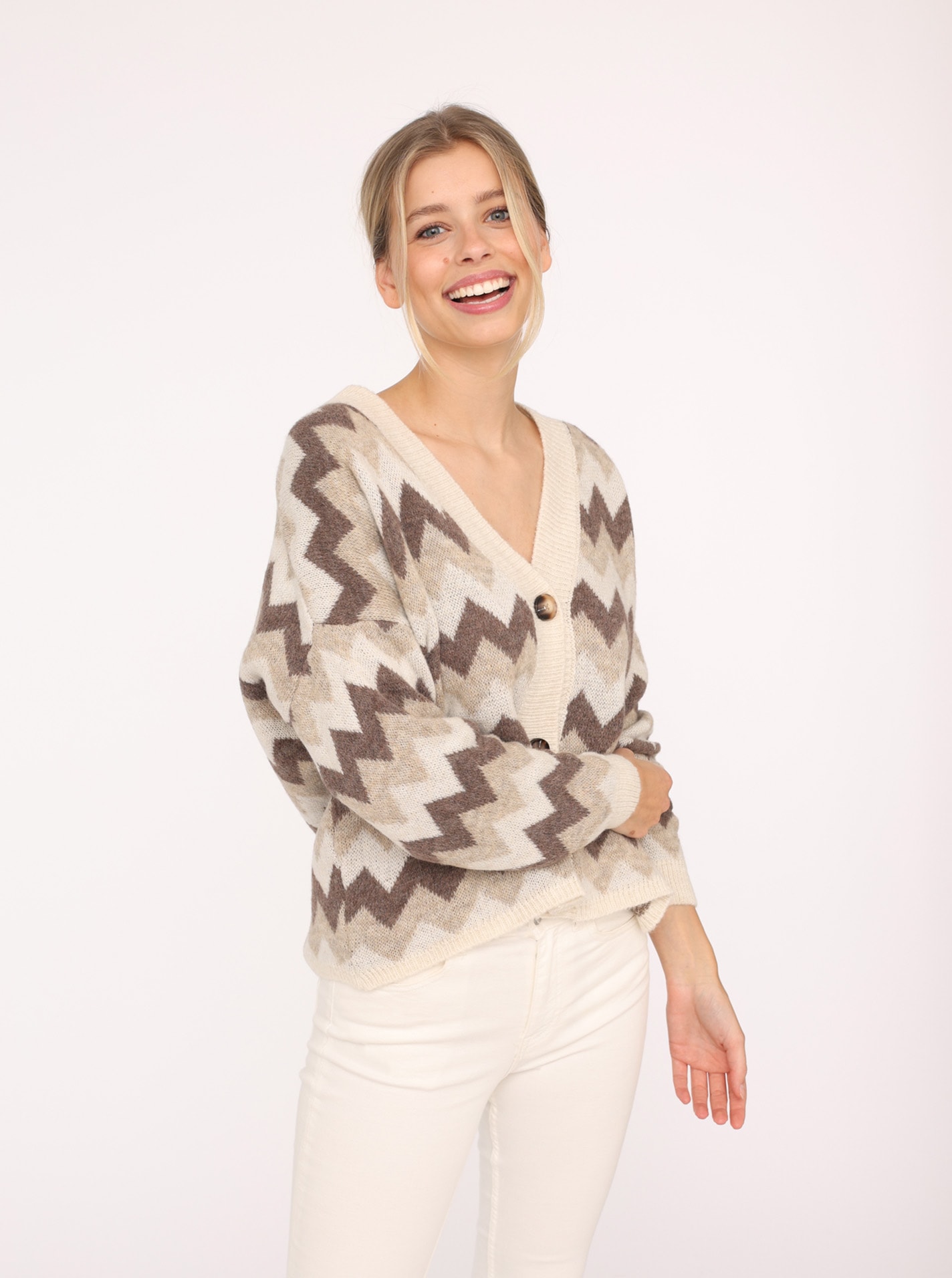 Zwillingsherz Strickjacke ""Buntes ZickZack"", mit figurumspielendem Schnitt