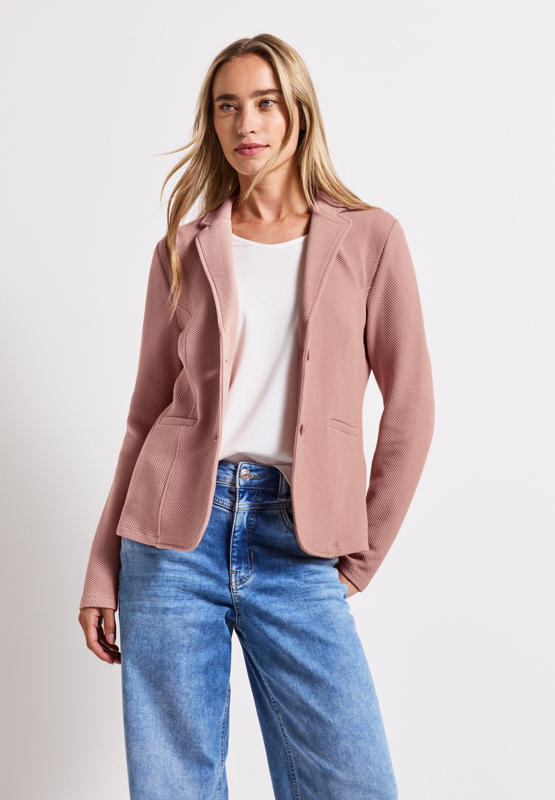 STREET ONE Kurzblazer, aus softem Materialmix