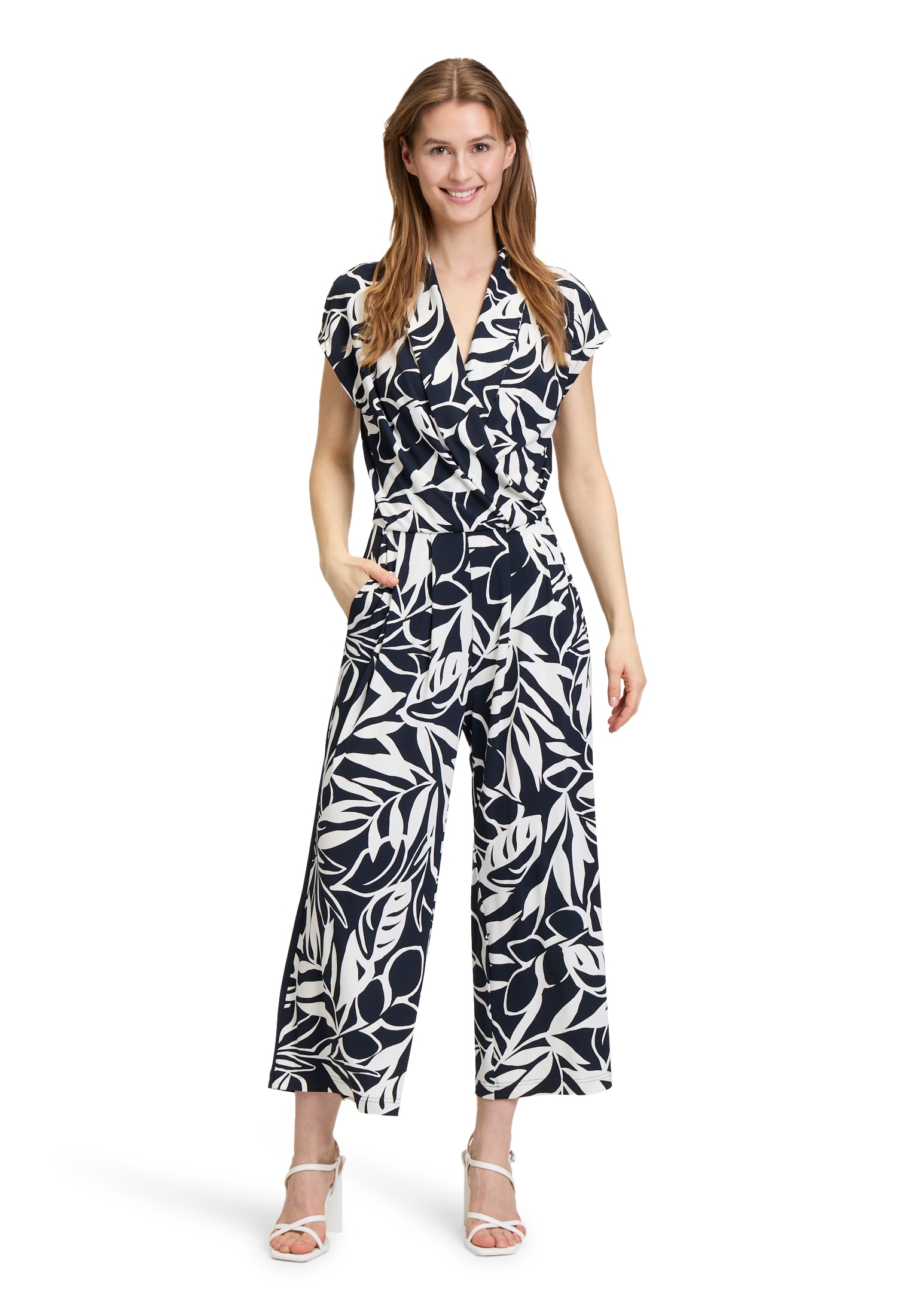 Betty Barclay Overall "Betty Barclay Jumpsuit mit Eingrifftaschen", (1 tlg.), Form
