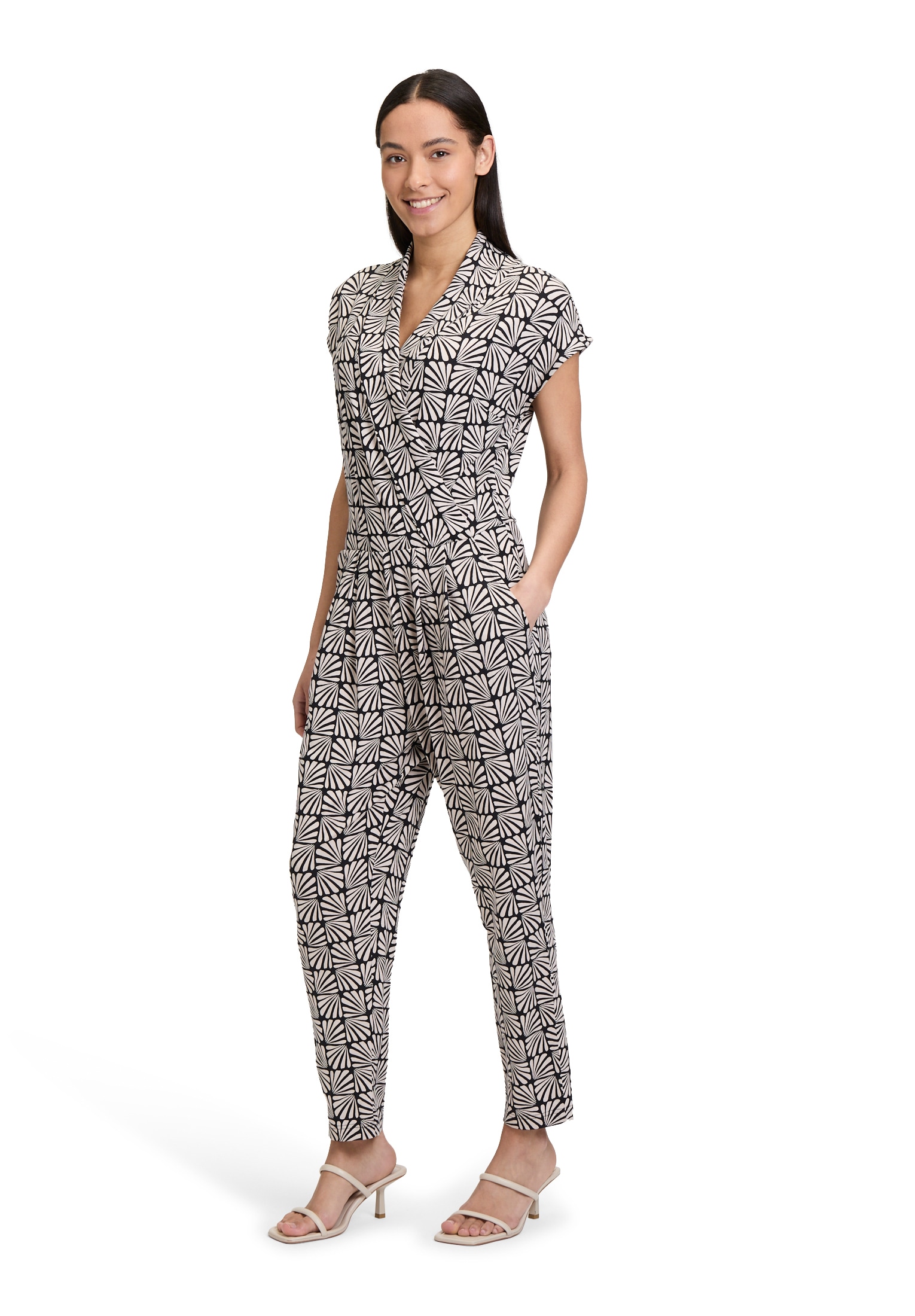 Betty Barclay Overall "Betty Barclay Damen Jumpsuit mit Eingrifftaschen", (1 tlg.), Form