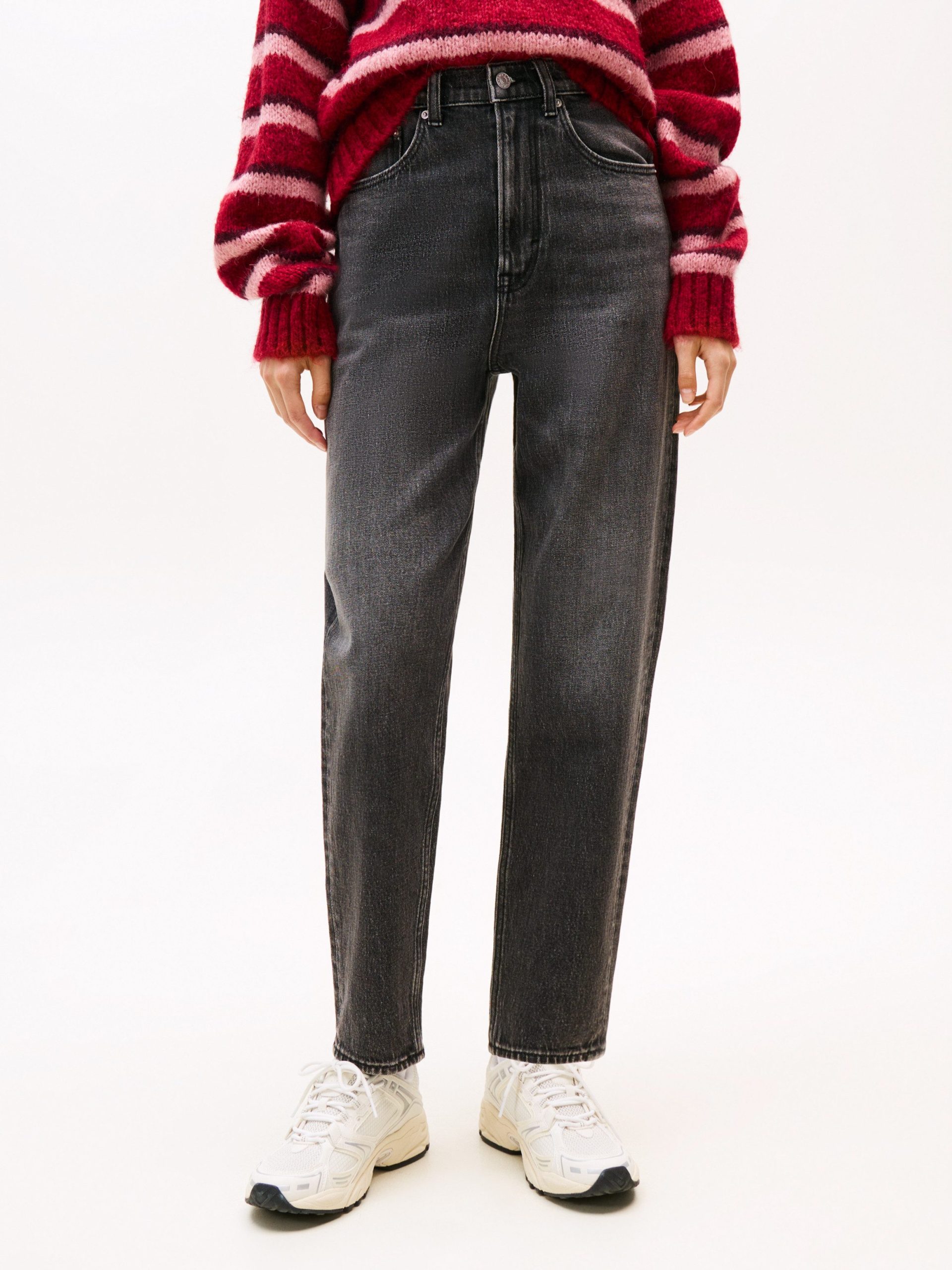 Tommy Jeans Tapered-fit-Jeans MOM JEAN UH