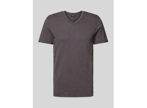 T-Shirt mit V-Ausschnitt