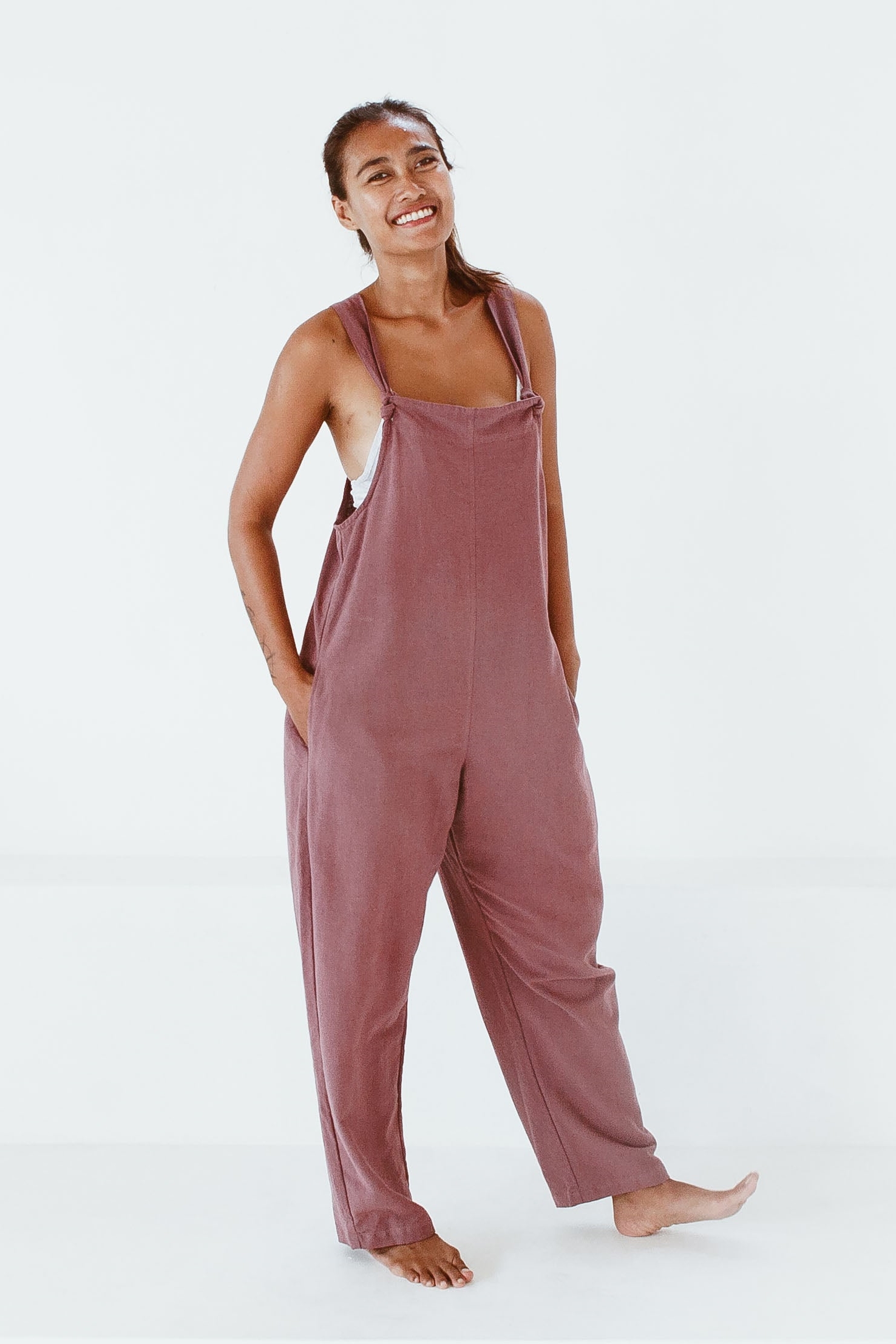 The Driftwood Tales Damen vegan Dungarees Mauve Taupe