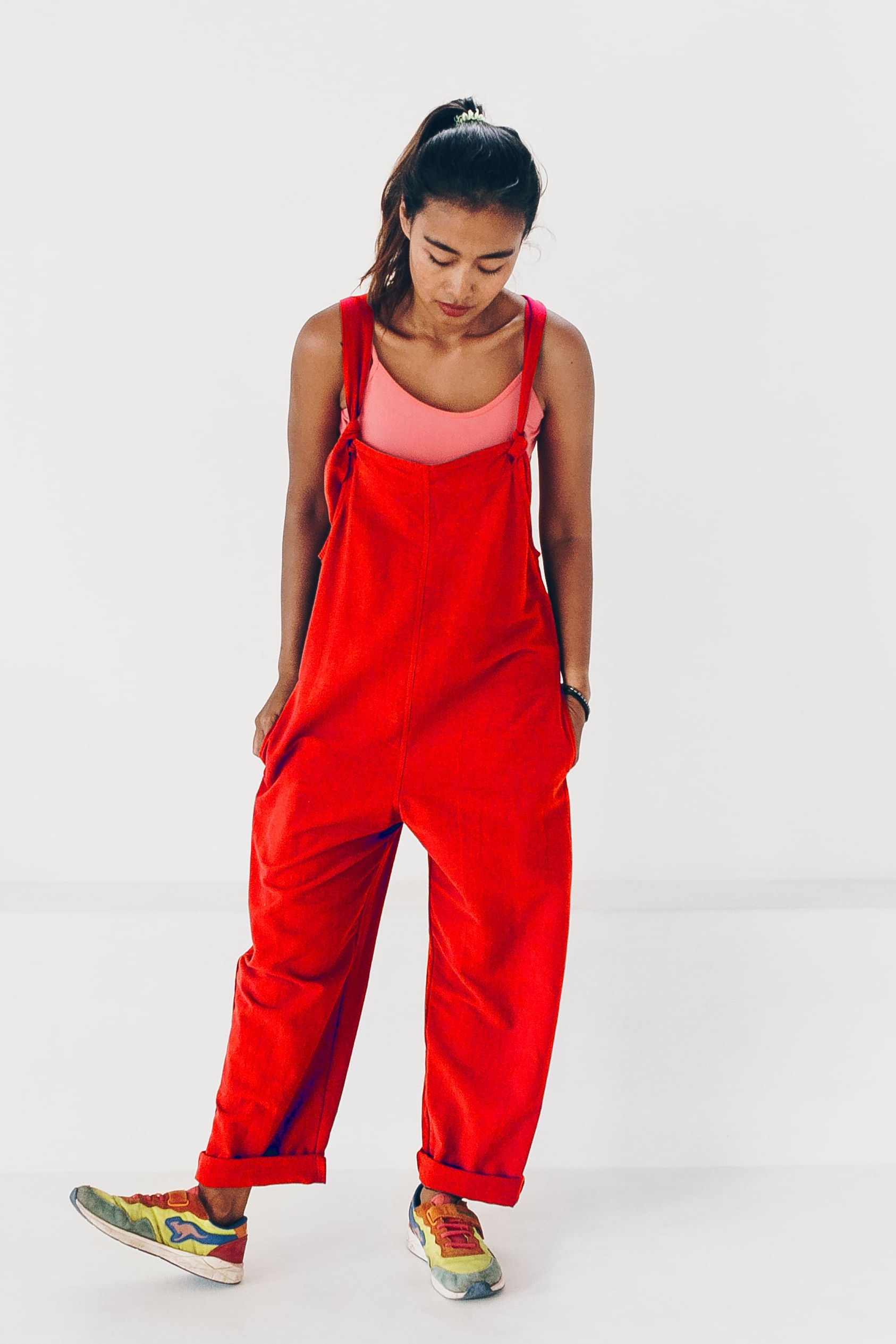 The Driftwood Tales Damen vegan Hosenanzug Rot