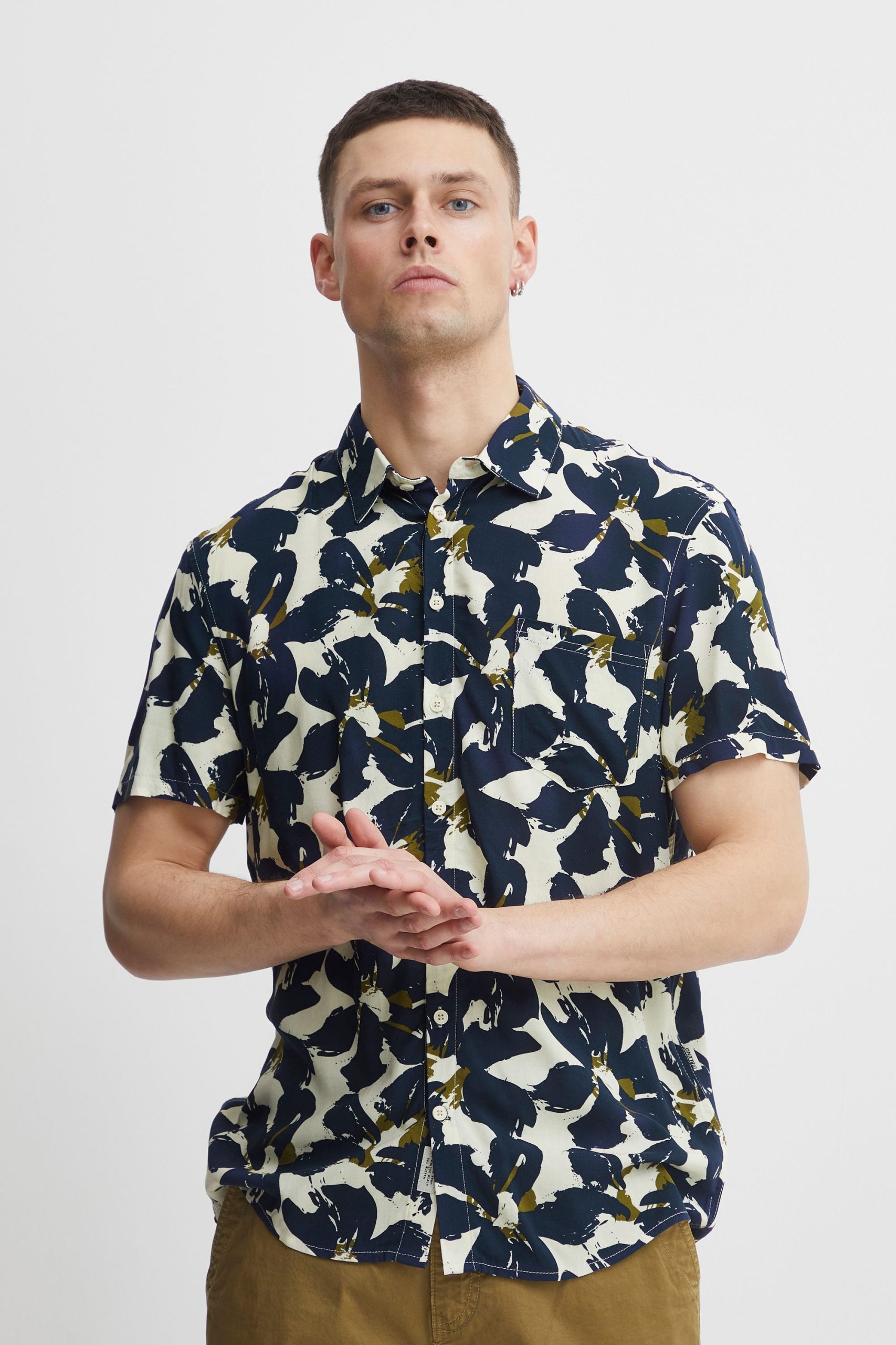 Blend Kurzarmhemd "BHShirt" Stilvolles Hemd mit kurzen Ärmeln