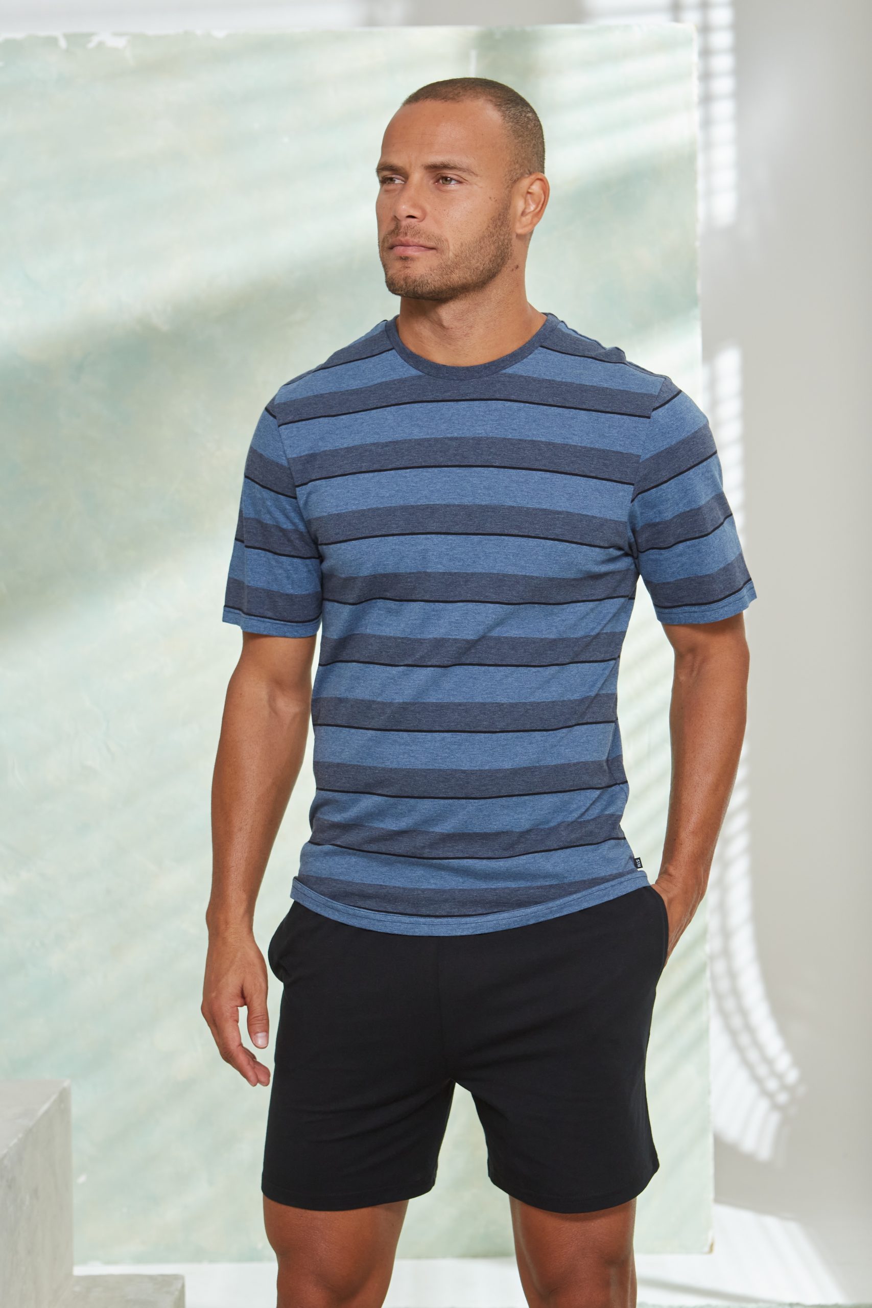 H.I.S Pyjama 1 Stück, 2 tlg. Schlafanzug mit aufwendig gestreiftem Oberteil