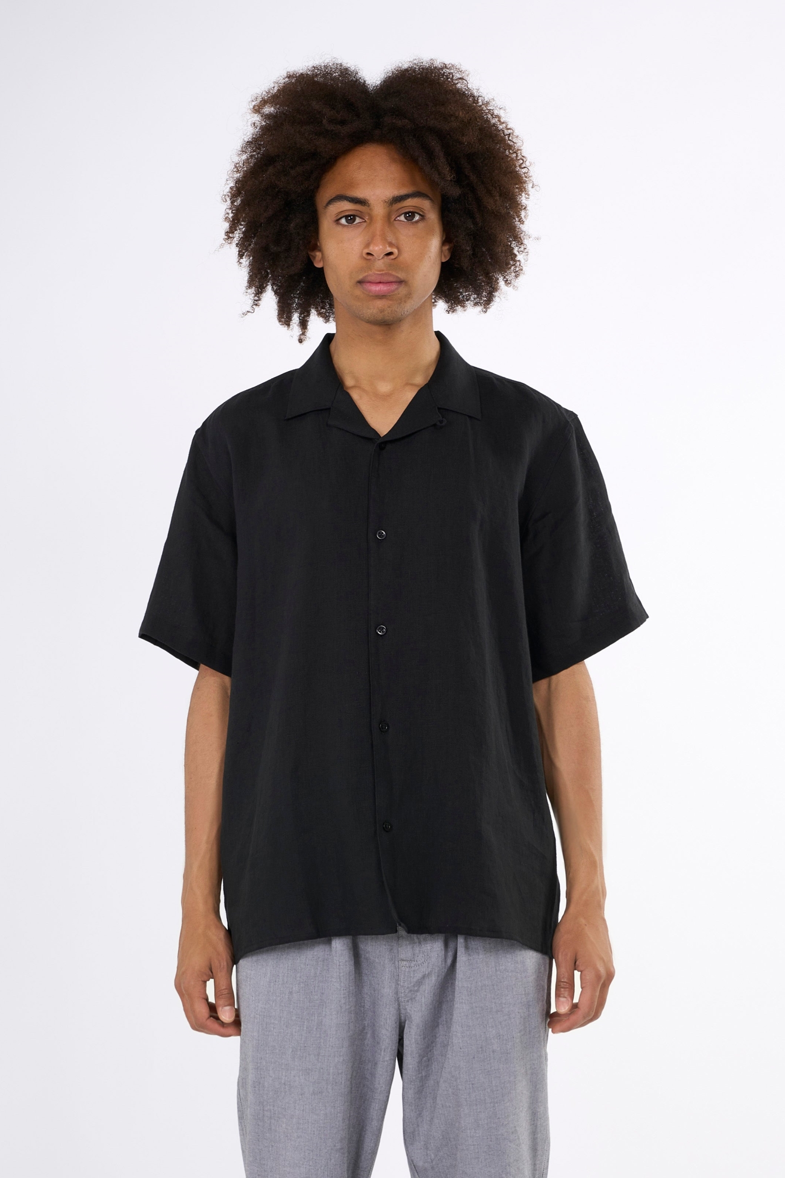 KnowledgeCotton Apparel Herren vegan Hemd Mit Kurzen Ã"rmeln Box Fit Black Jet