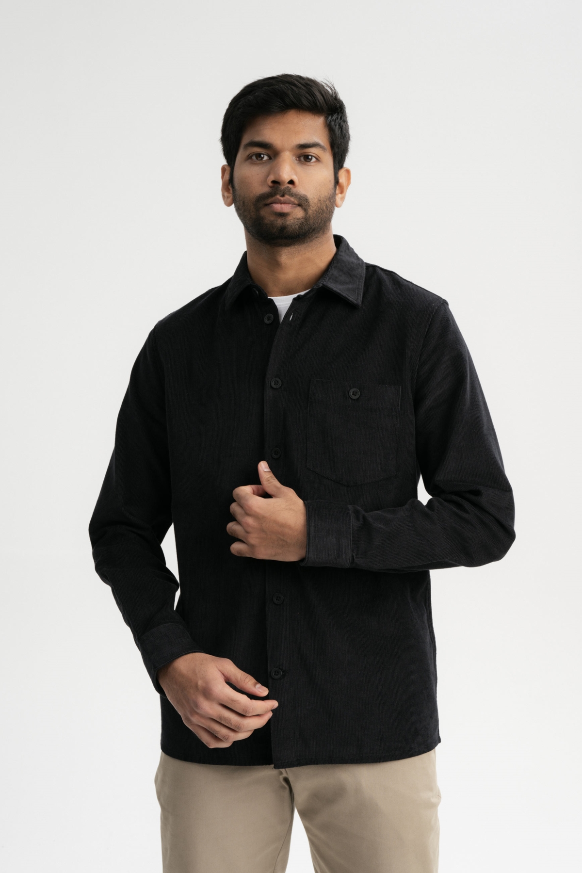 MELA Herren vegan Hemd Nimit Corduroy Schwarz