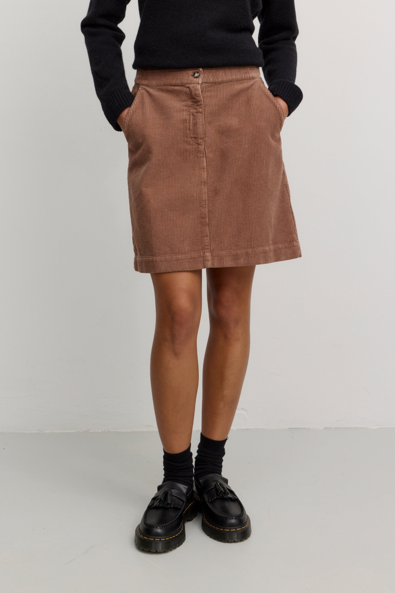 Recolution Damen vegan Rock Corduroy Wisteria Cognac Braun