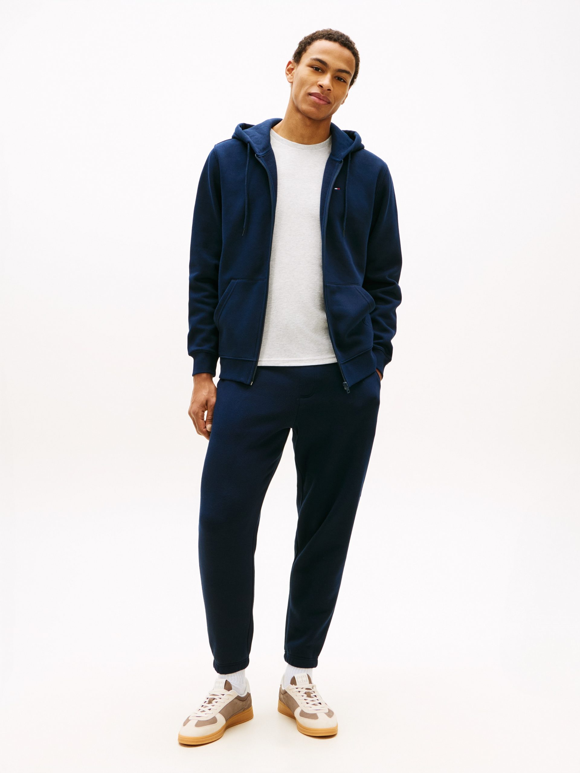 Tommy Jeans Jogginganzug "TJM REGULAR FLAG" 2 Sweatjacke und Sweathose, normale Passform