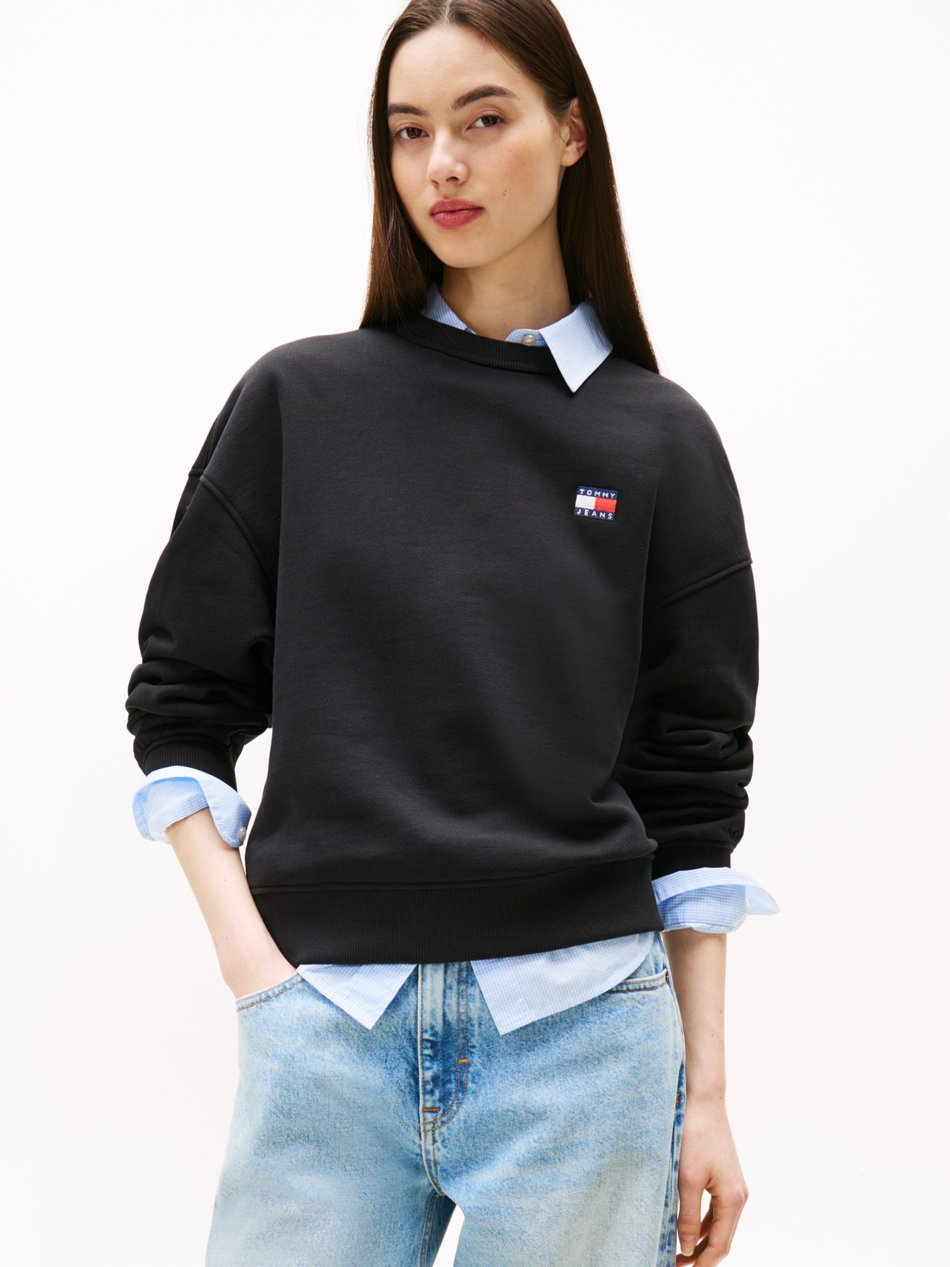 Tommy Jeans Sweatshirt "TJW BXY BADGE CREW", mit Logo-Badge