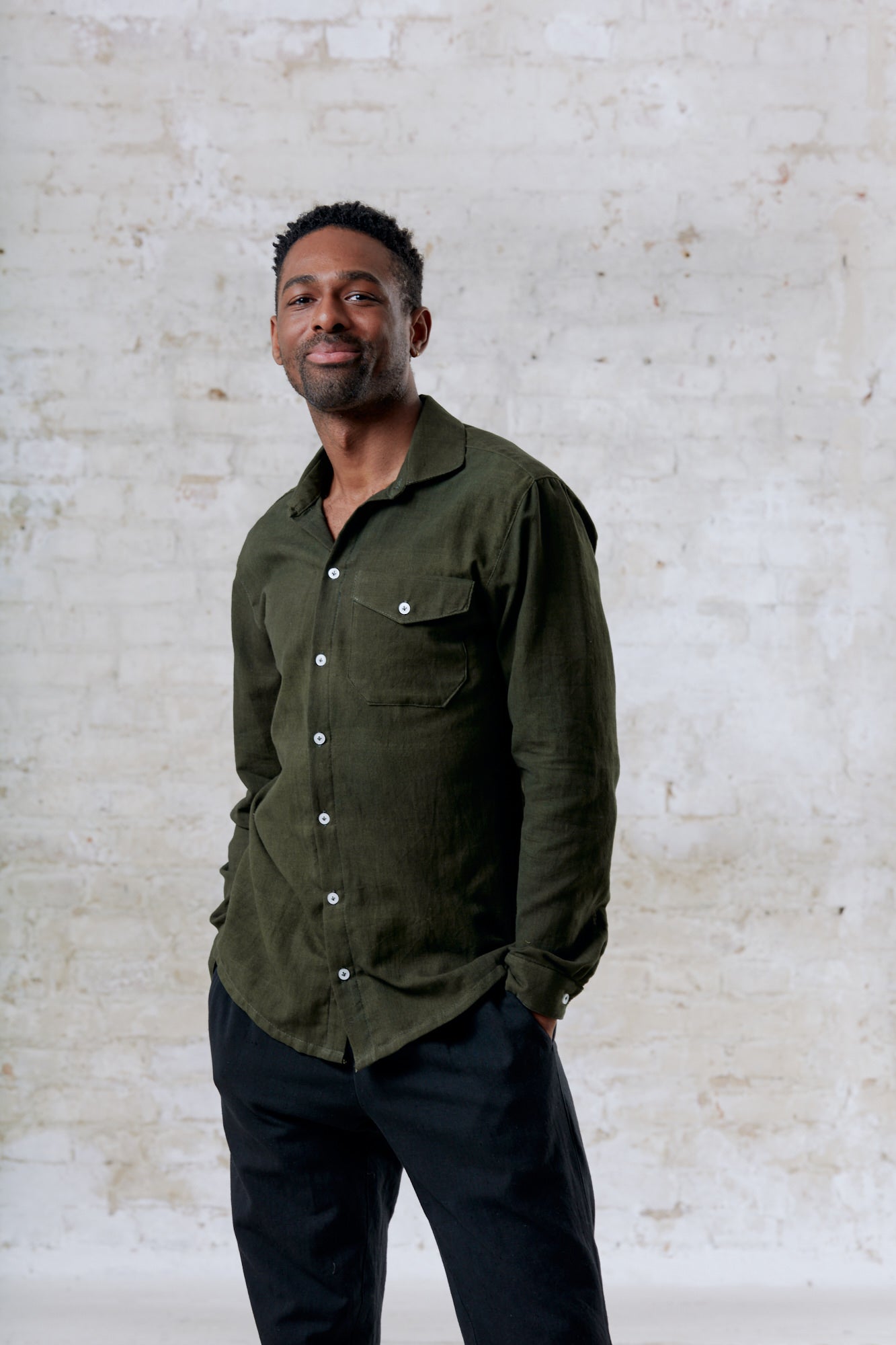 Jyoti Fair Works Herren vegan Hemd Jwala Olivgrün