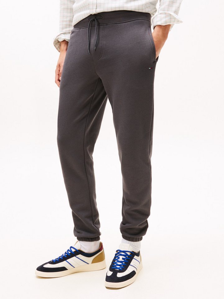 Tommy Jeans Sweathose TJM SLIM S FLAG SWEATPANT Mit Kordelzug
